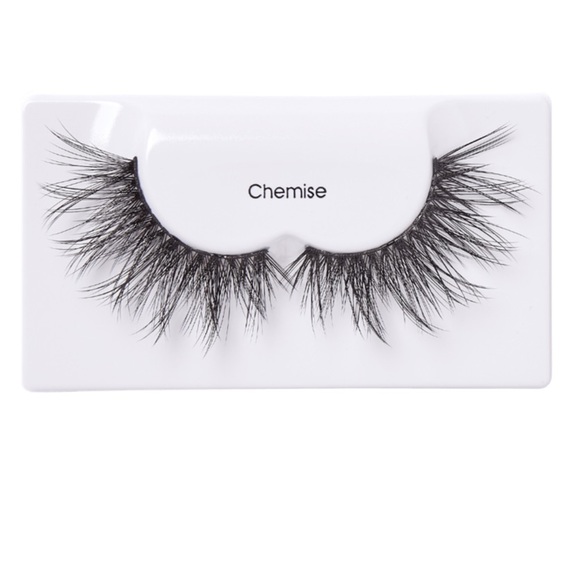 Kiss Lash Couture XL Collection - Two Sets + Striplash Adhesive - Picture 3 of 7